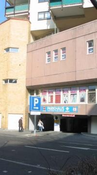 Einfahrt zum Parkhaus Seerhein-Center