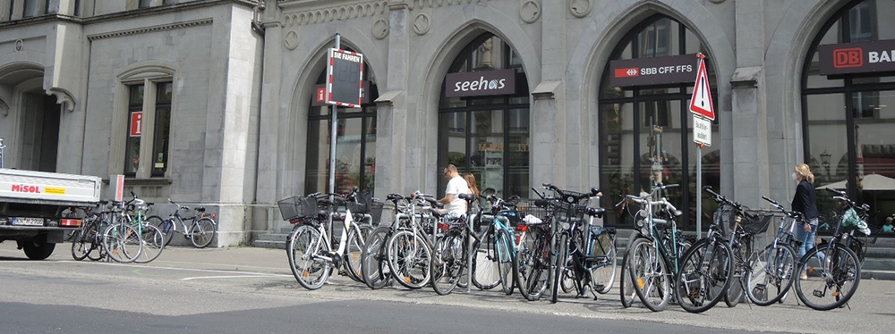 Fahrradparken am Bahnhof (Foto: Stadt Konstanz) Fahrradparken am Bahnhof (Foto: Stadt Konstanz)