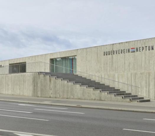 Bild Ruderverein Neptun von der Straße aus, Betongebäude