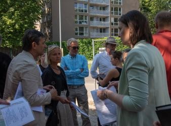 Diskussion beim Ortstermin im Stadtteil Fürstenberg
