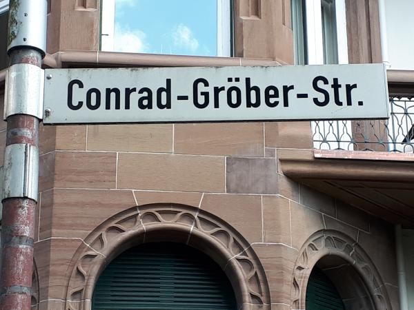 Straßenschild Conrad-Gröber-Straße