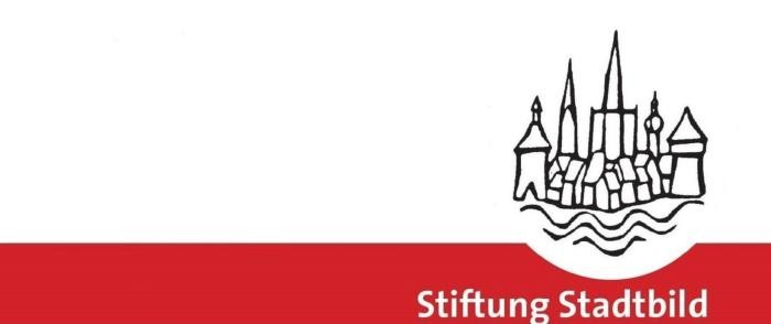 Logo der Stiftung Stadtbild: Roter Balken, Skizzierte Stadtsilhouette und Name der Stiftung