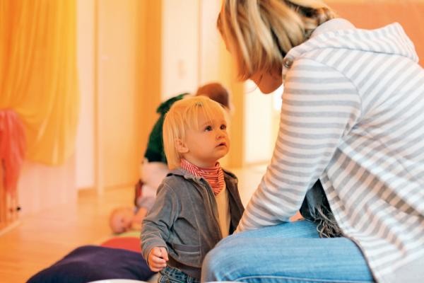Tagesmutter mit Kindern