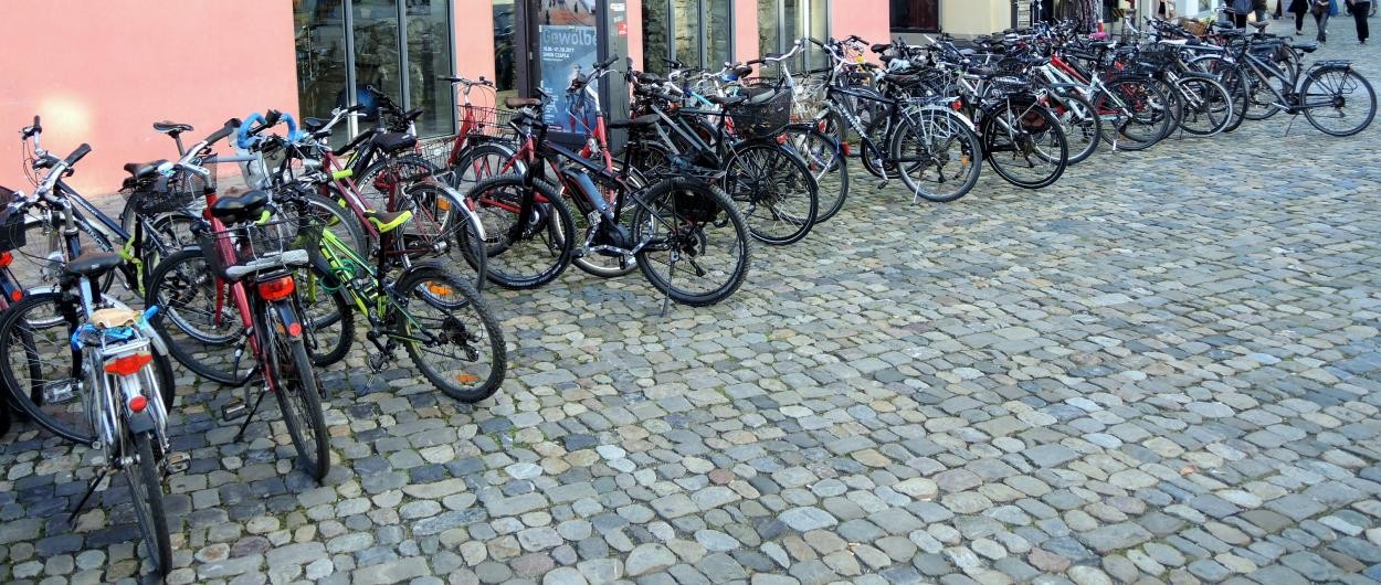 Fahrradparken in der Altstadt (Foto: Stadt Kondtanz)