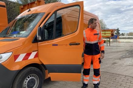 EBK Mitarbeiter in Warnschutzkleidung EBK Mitarbeiter in Warnschutzkleidung