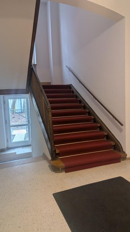 Treppenaufgang saniert