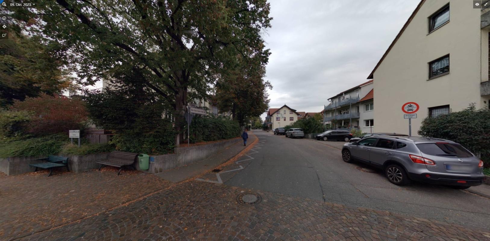 Foto Schulweg aus Sicht der Allensbacher Straße