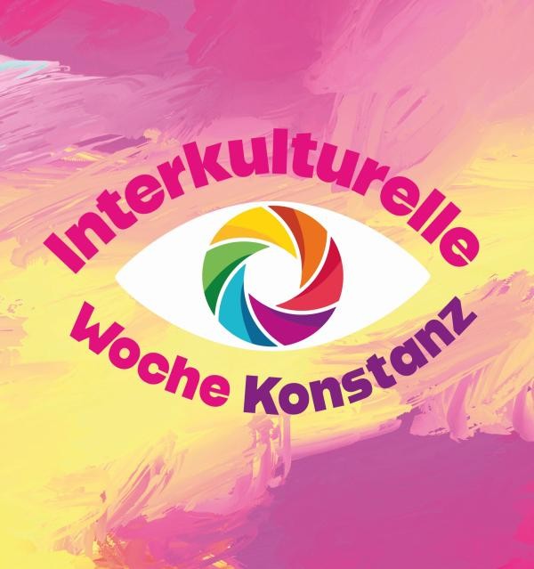 Grafik mit einem Auge in der Mitte in den Farben eines Regenbogens umrahmt vom Schriftzug Interkulturelle Woche Konstanz