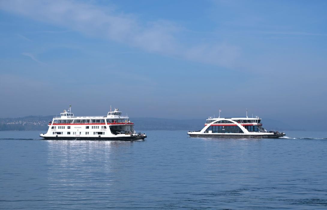 Fähren Meersburg und Lodi in Fahrt