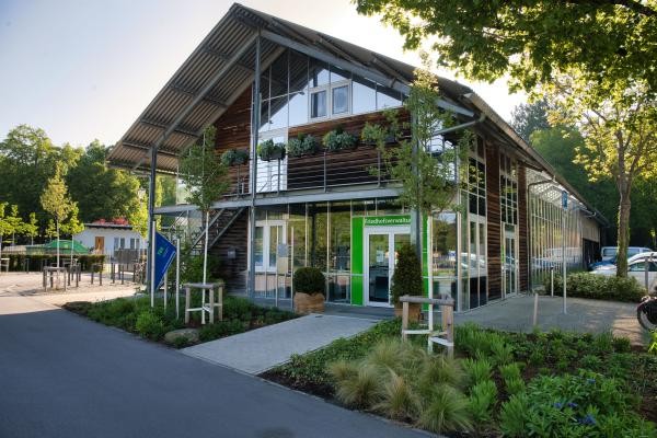 Außenansicht des Gebäudes der Friedhofsverwaltung