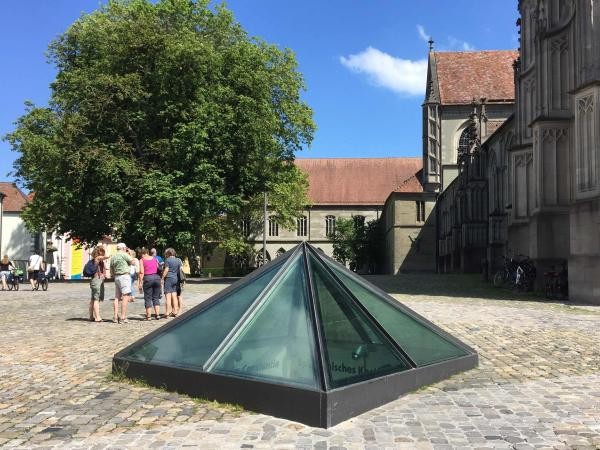 Römer-Pyramide Münsterplatz © Rosgartenmuseum Konstanz Römer-Pyramide Münsterplatz © Rosgartenmuseum Konstanz