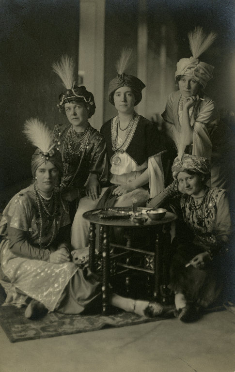Turban Damen © Archiv Engelsing